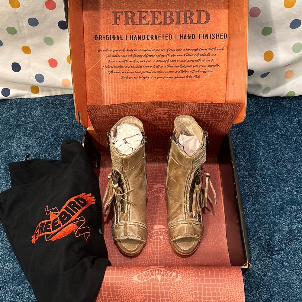 Freebird ZOMBI taupe booties